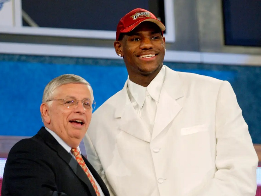 Lebron James drafté en 2003